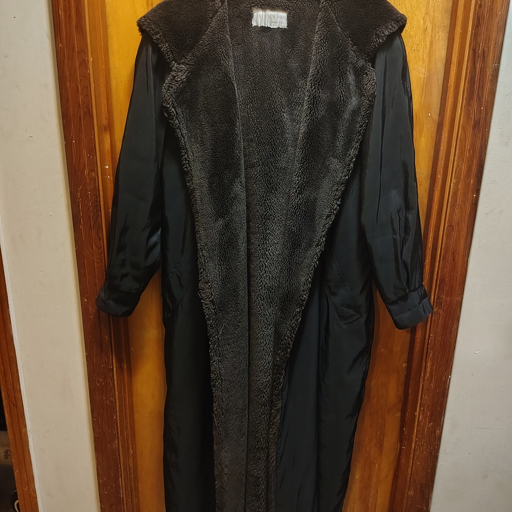 Jones New York Black Trench Coat with Fur Trim